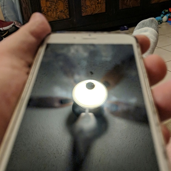 iPhone 6s 32gb - Picture 3 of 3